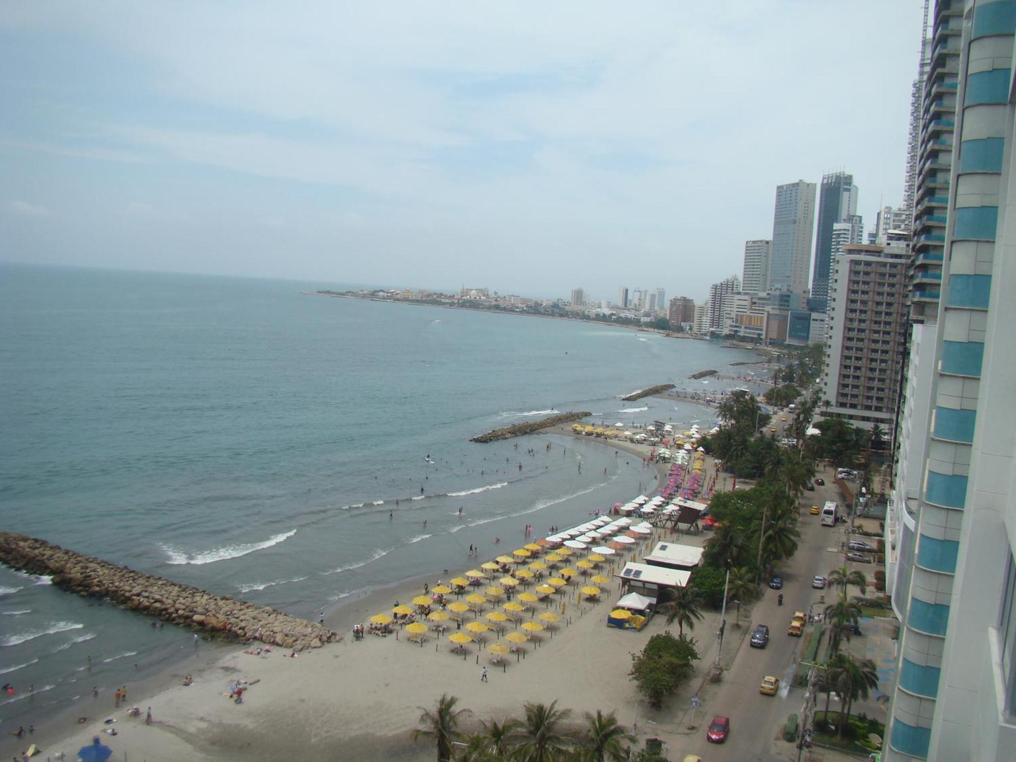 , Vista A La Ciudad Antigua Y Playa